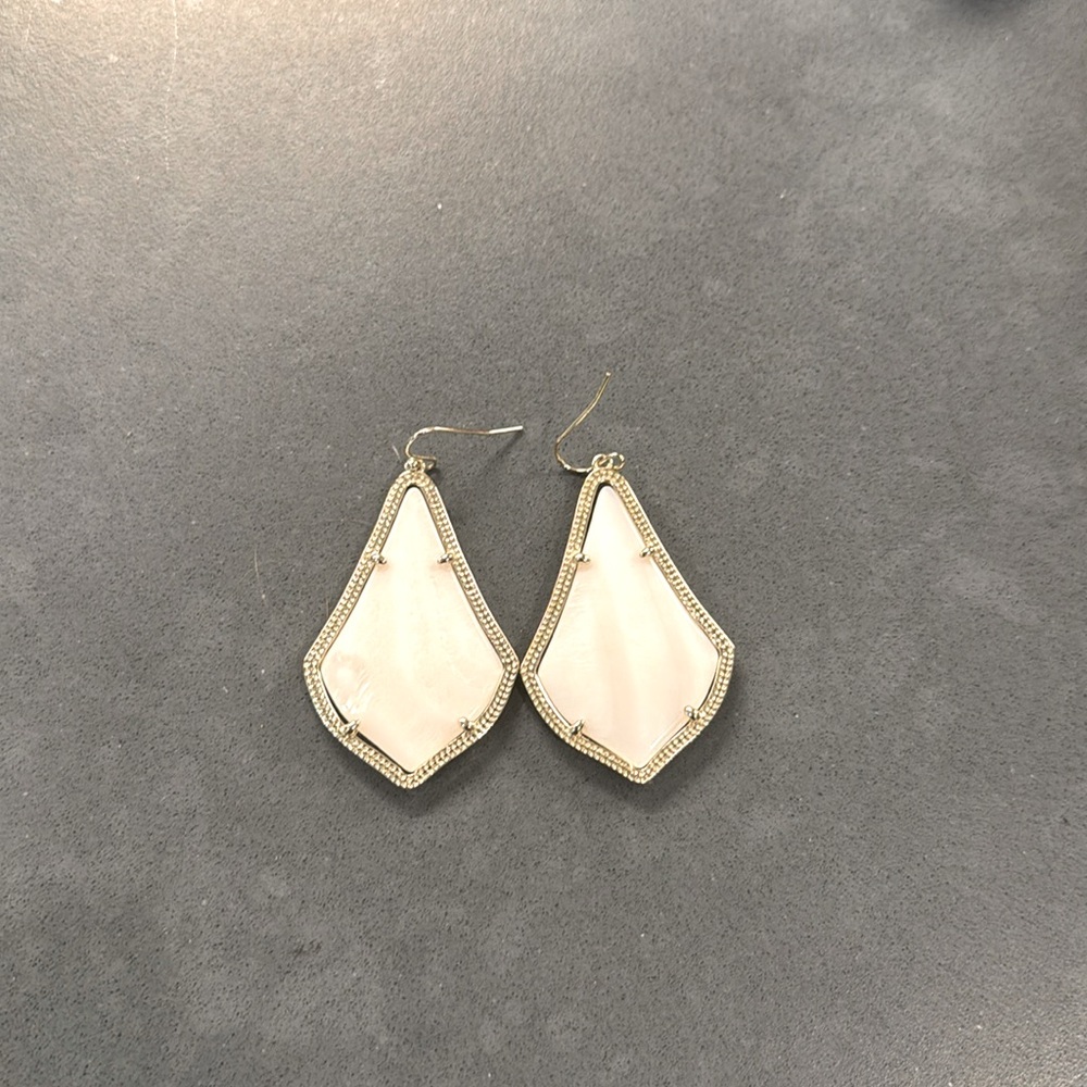 White and Gold Kendra Scott Earrings